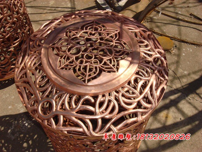 鍛銅燈罩，看、鏤空銅雕燈罩 (1)