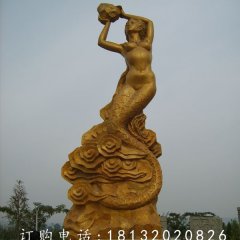 女媧補天石雕，廣場女媧補天石雕