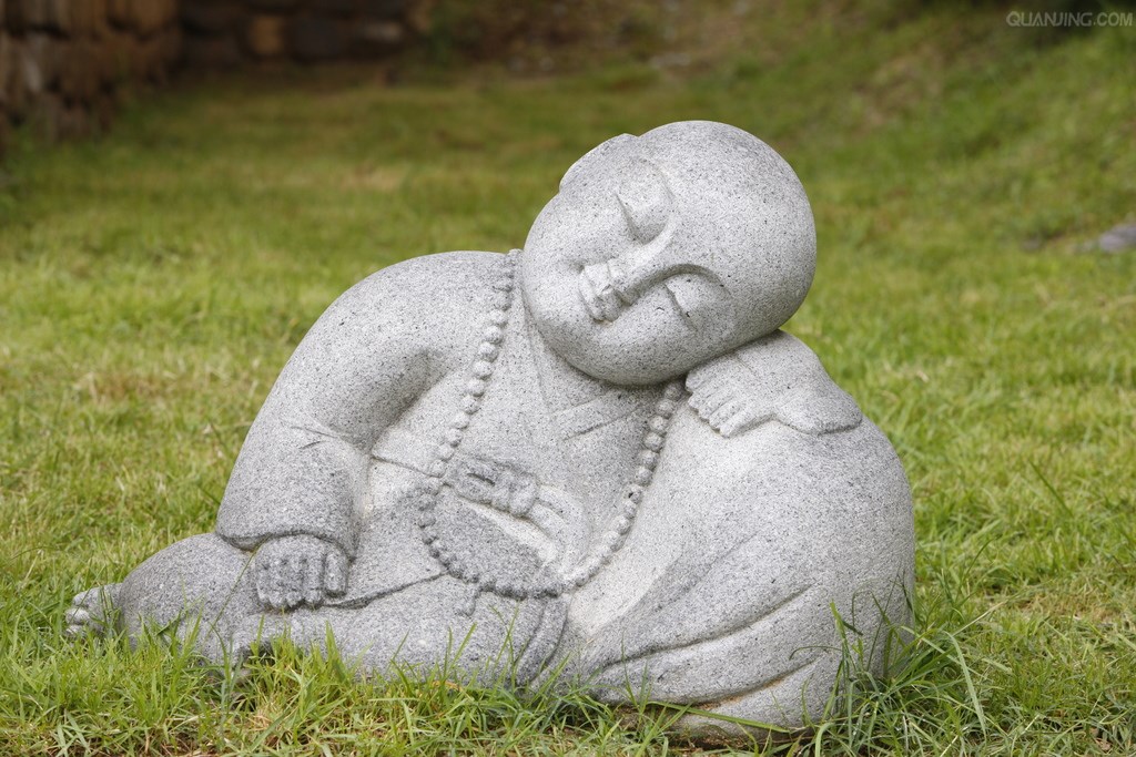 小和尚睡覺石雕，公園小品石雕