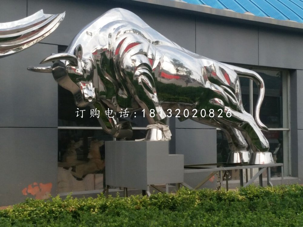 開荒牛雕塑，不銹鋼牛