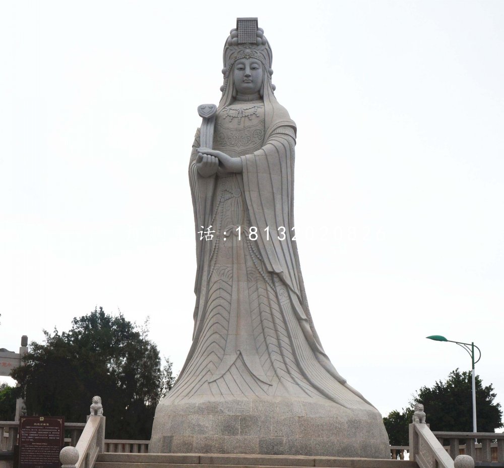 媽祖石雕，廣場神仙石雕