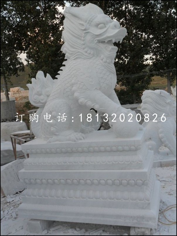 麒麟戲球石雕，漢白玉麒麟