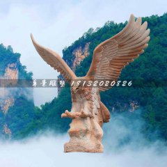 老鷹石雕，晚霞紅老鷹石雕