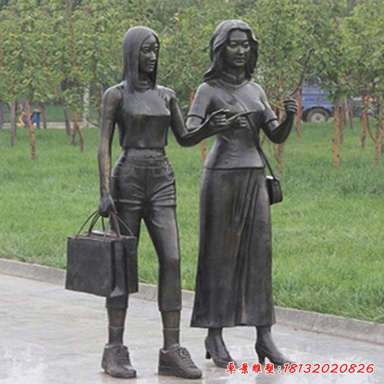 步行街人物雕塑，廣場現代人物銅雕