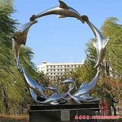 魚的不銹鋼雕塑