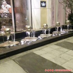 不銹鋼跌水景觀雕塑