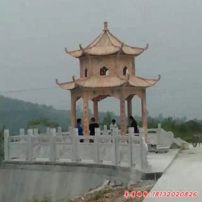 景區(qū)石涼亭