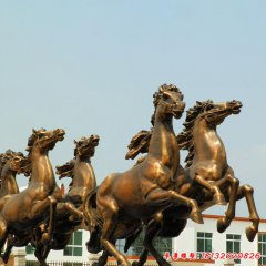 廣場(chǎng)馬雕塑