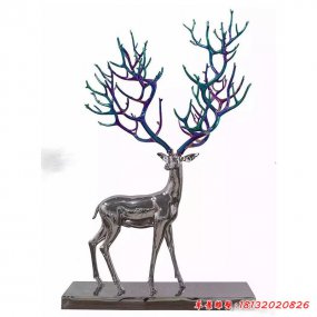 梅花鹿抽象雕塑