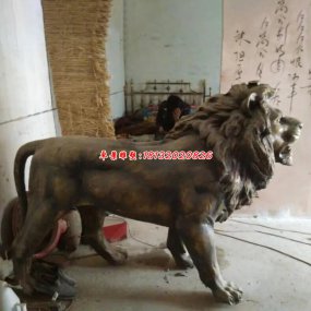 銅的制獅子