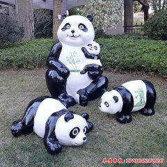 網紅大熊貓塑像