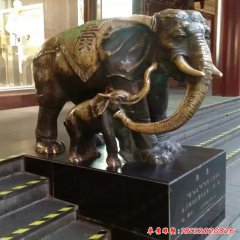 企業門口動物雕塑