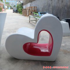 商場(chǎng)美陳玻璃鋼雕塑